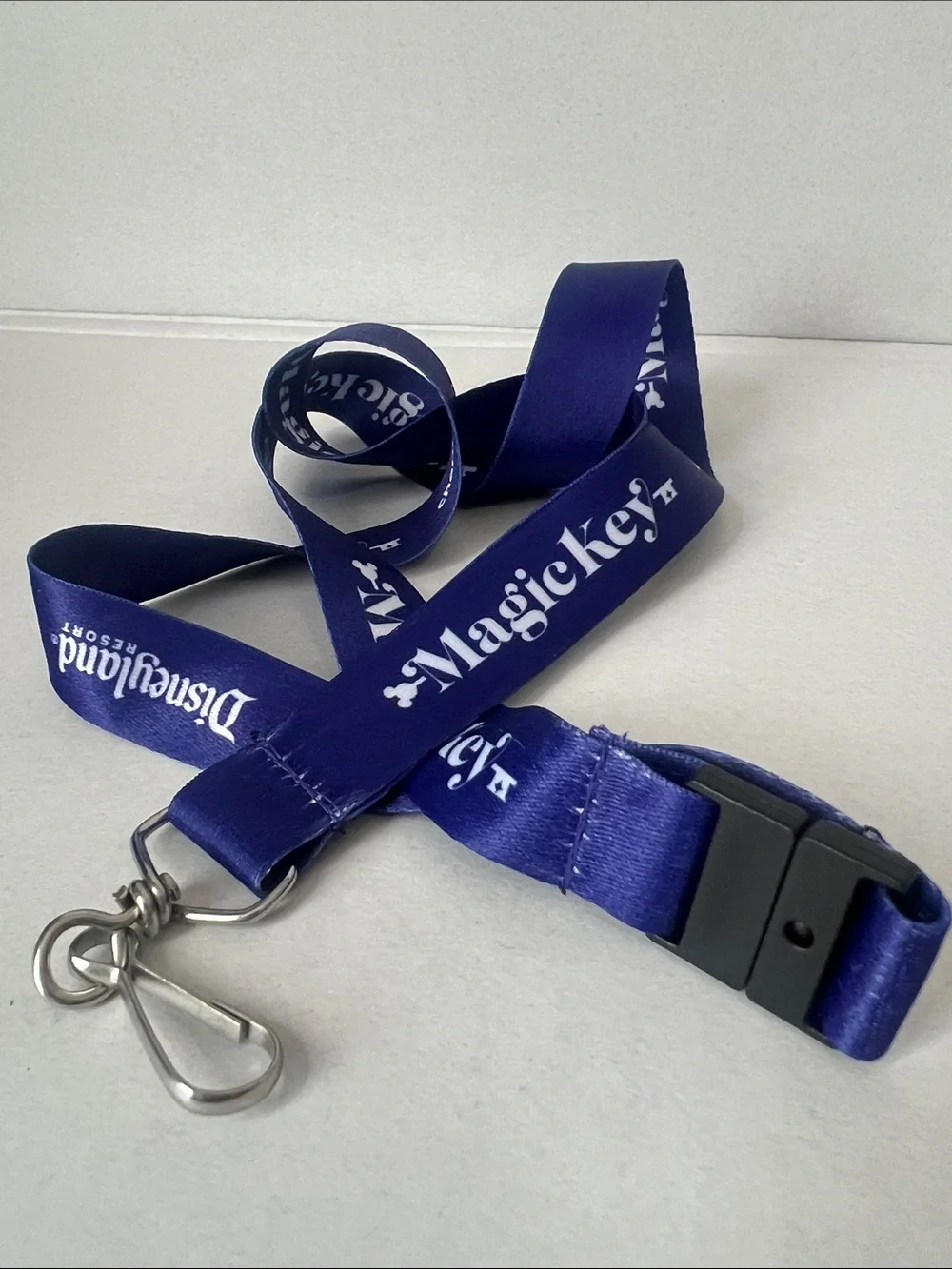 NWT Disney Magic Key Welcome Set - 2021